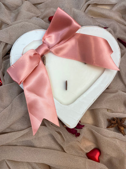 Heart on Fire – Three-Wick Soy Wax Candle in White Wooden Dough Bowl | Mixed Berry Romance