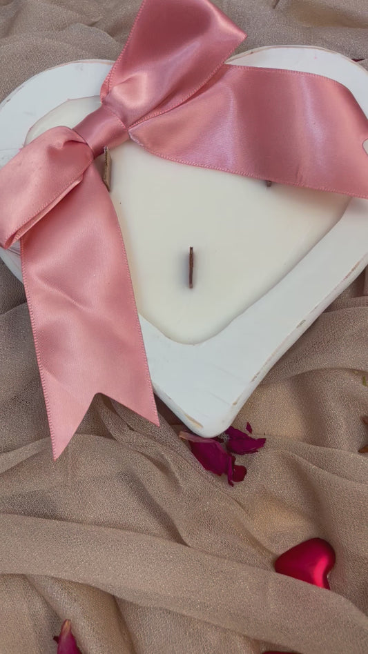 Heart on Fire – Three-Wick Soy Wax Candle in White Wooden Dough Bowl | Mixed Berry Romance